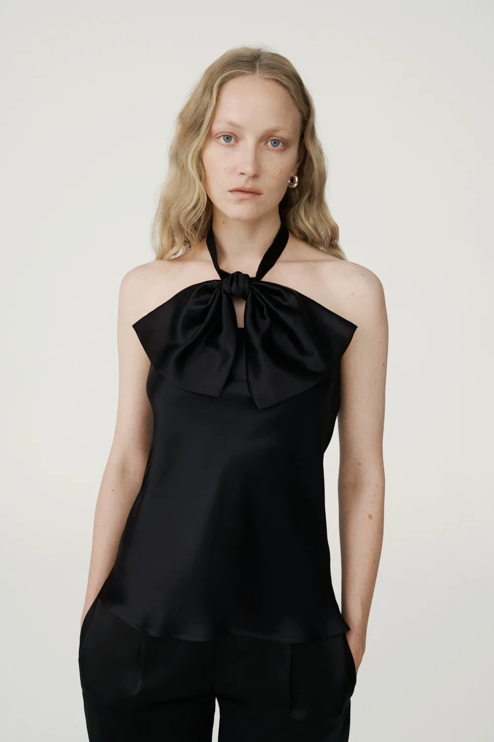 Jedwabny choker z kokardą - Clementine Black