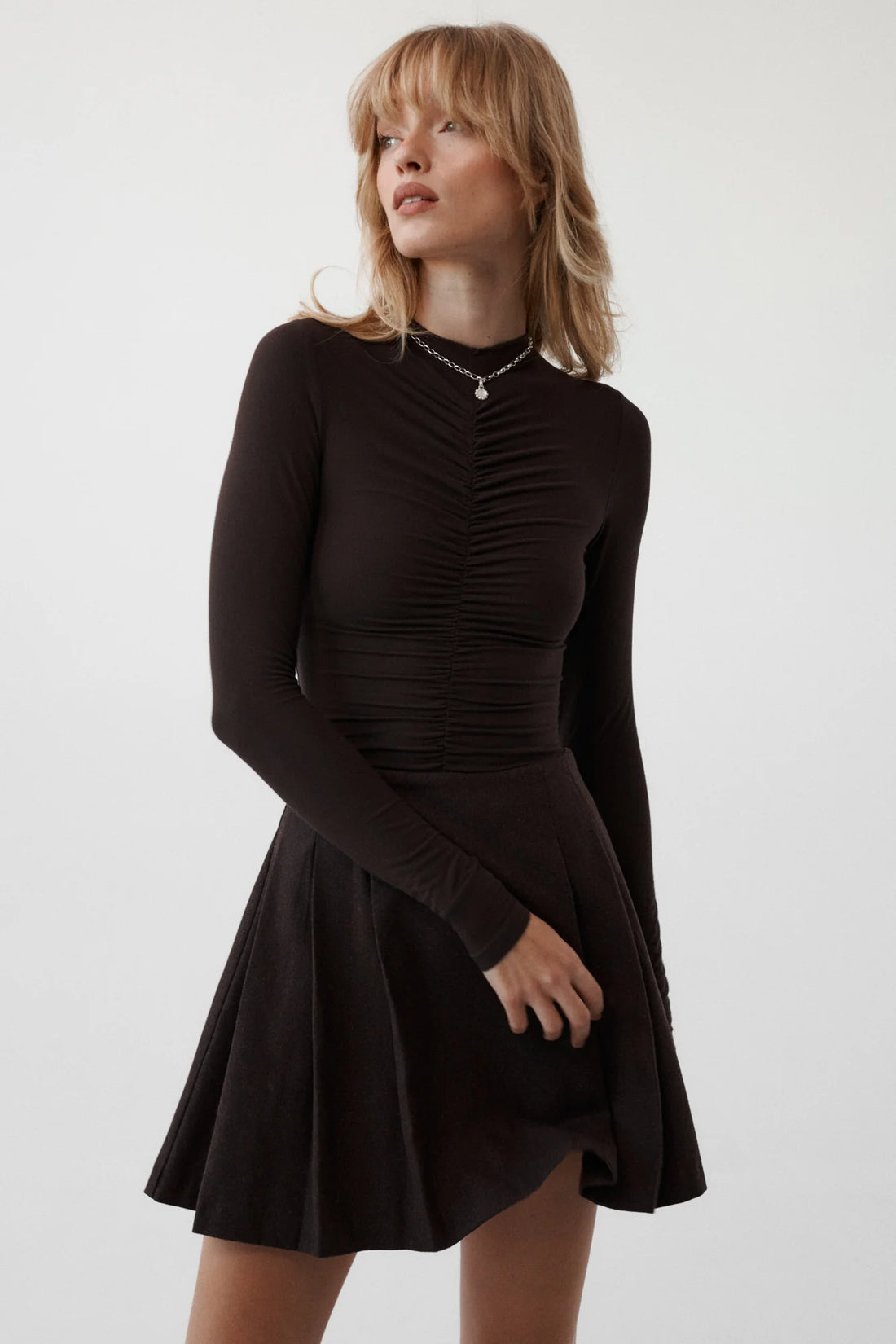 Body z wiskozy / 01 / 37 / ebony wood