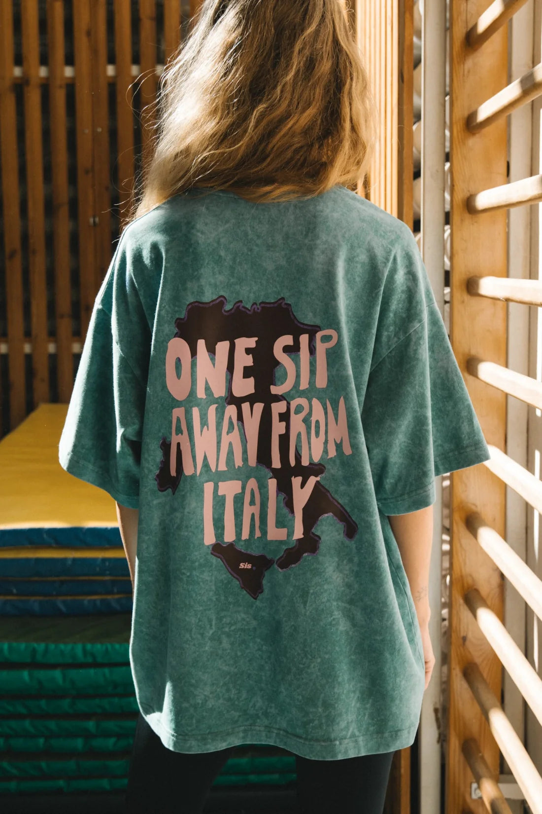 T-shirt Damski One Sip Vintage Zielony - She is Sunday