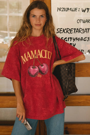 T-shirt damski malinowy z napisem "Mamacita" - She Is Sunday