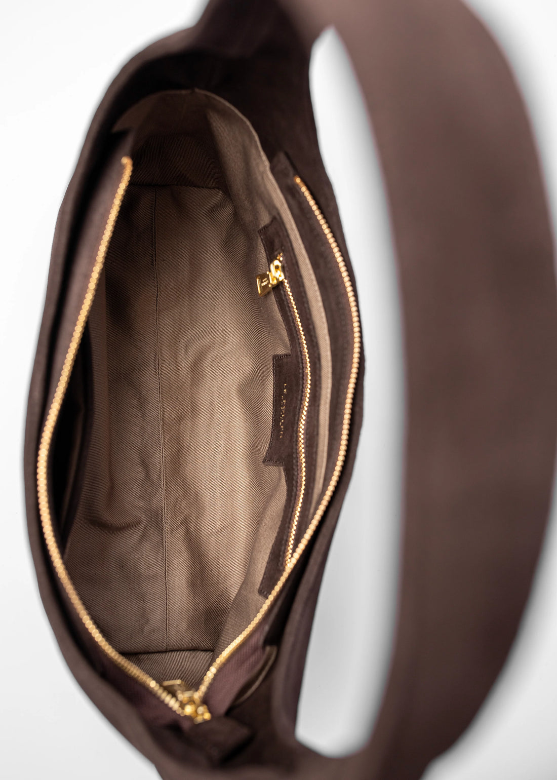 Torebka damska brązowa zamszowa Mini Hobo Chocolate Suede - Le Pollen