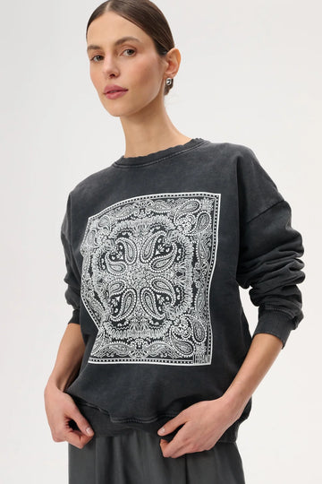 Bluza Lebrand grafitowa z nadrukiem bandany - Bailey