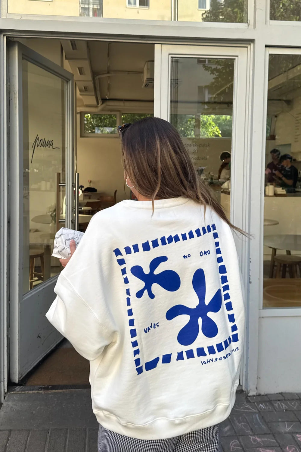 Bluza kremowa oversize z niebieskim nadrukiem "No Bad Waves" – WHYSOSERIOUS