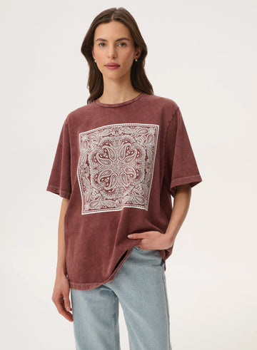 T-shirt Lebrand Brązowy z nadrukiem bandany - Danny