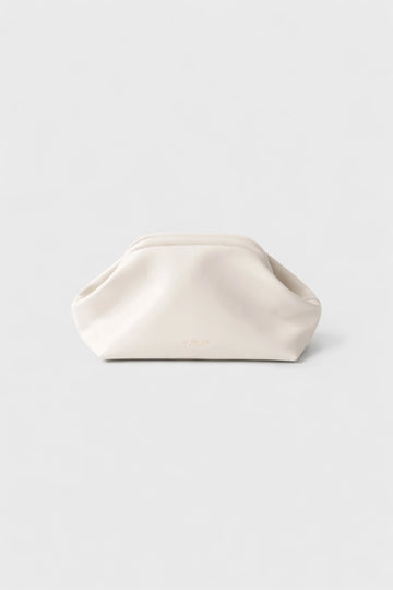 Torebka damska biała kopertówka z paskiem Freya Off White - Le Pollen