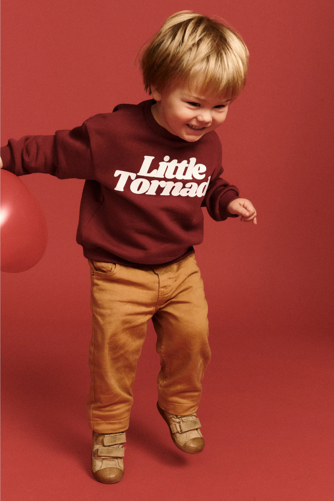 Bluza dziecięca bordowa z nadrukiem "Little Tornado" - She Is Sunday